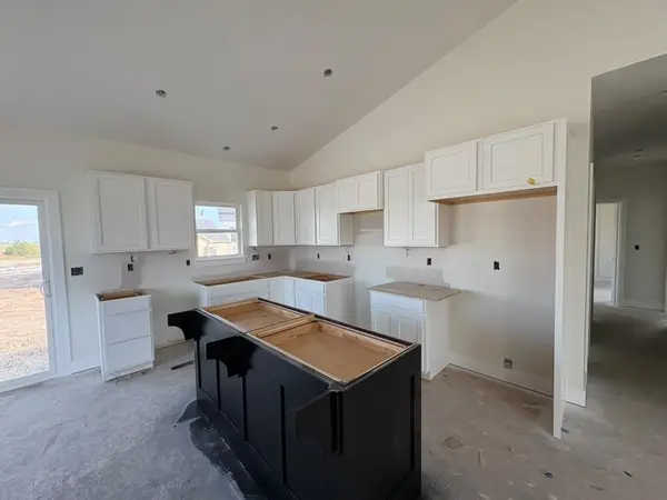 5914 Plumthicket St, Bel Aire, KS 67226