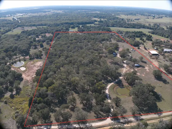 1103 Private Road 7015, Lexington, TX 78947