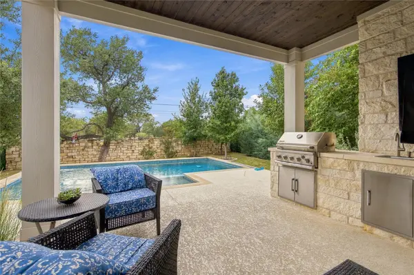 308 Gulfton ST, Lakeway, TX 78738