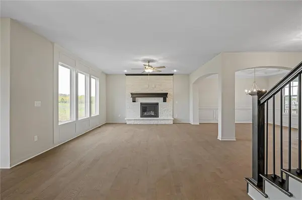 2353 W Wabash ST, Olathe, KS 66061