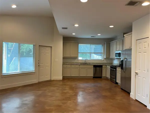 3313 Thomas Kincheon ST #B, Austin, TX 78745