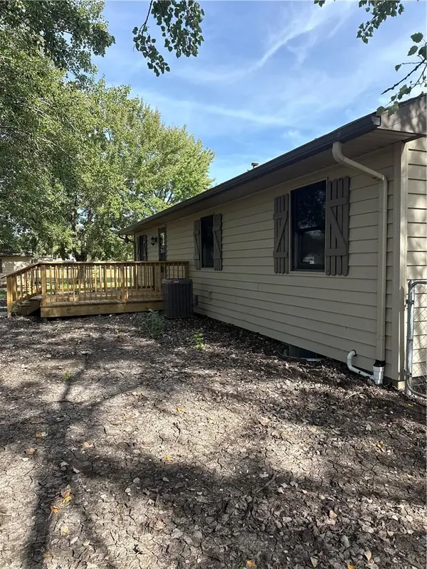 814 S 15th ST, Burlington, KS 66839