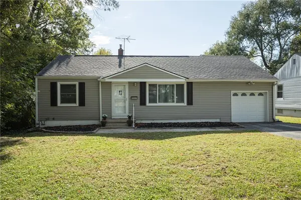 10001 E 34th ST, Independence, MO 64052