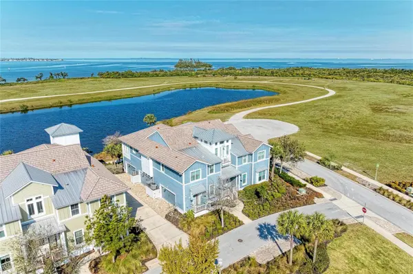 226 SAPPHIRE LAKE DR #201, Bradenton, FL 34209
