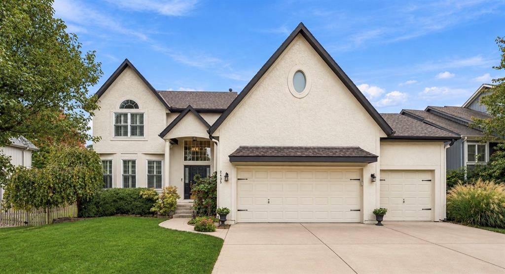 2435 SW 11th TER, Lee's Summit, MO 64081