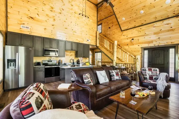 1114 Elm Ct, Sevierville, TN 37876