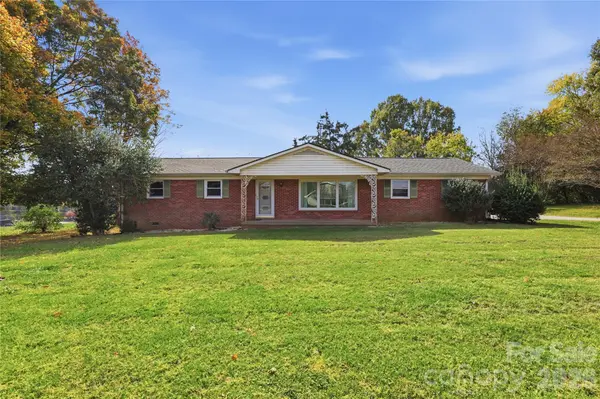 708 Mocksville HWY, Statesville, NC 28625