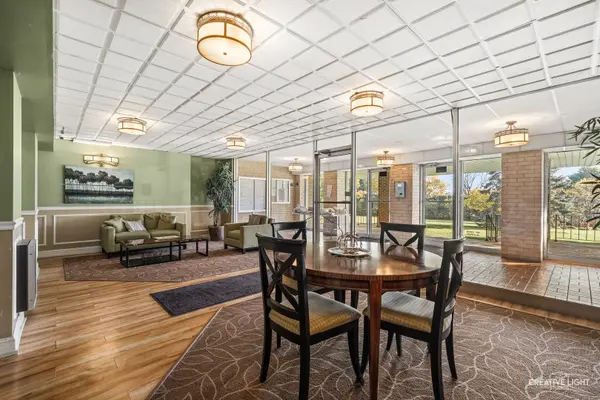 5400 Walnut PL #311, Downers Grove, IL 60515