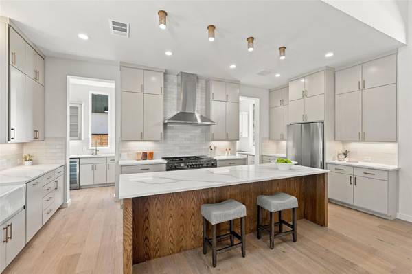 2709 De Soto DR, Austin, TX 78733