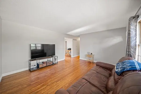 10805 W 57th TER, Shawnee, KS 66203