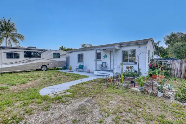 3830 CORRIGAN CT, Palm Springs, FL 33461