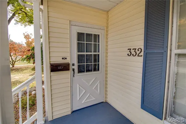 332 N High ST, Carlinville, IL 62626