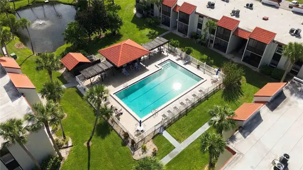 3215 BENEVA RD #202, Sarasota, FL 34232