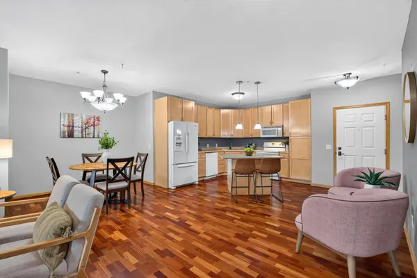 9165 Comstock LN N #209, Maple Grove, MN 55311