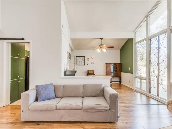 5809 NW 65th ST, Warr Acres, OK 73132