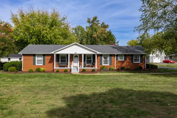 101 W Longview Dr, Portland, TN 37148