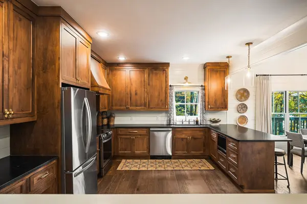 1025 Blackberry Hill Rd, Silver Point, TN 38582