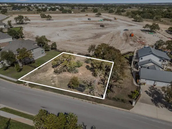 1301 Scenic Oaks DR, Georgetown, TX 78628