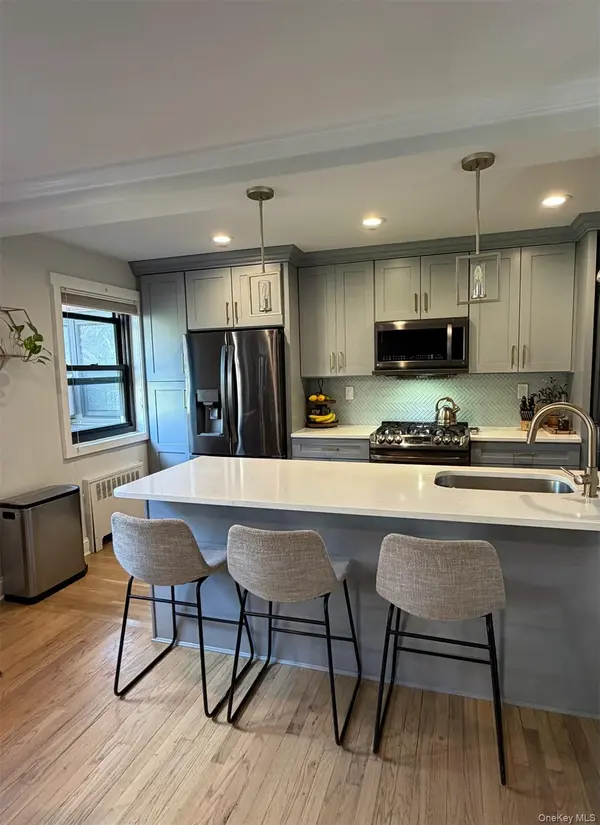 166-12 17th RD #387, Whitestone, NY 11357