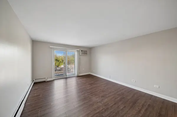260 Shorewood DR #2B, Glendale Heights, IL 60139