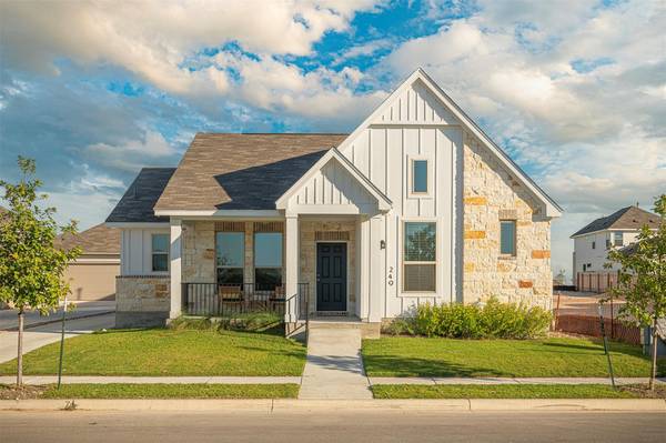 249 Treadwell LN, Kyle, TX 78640