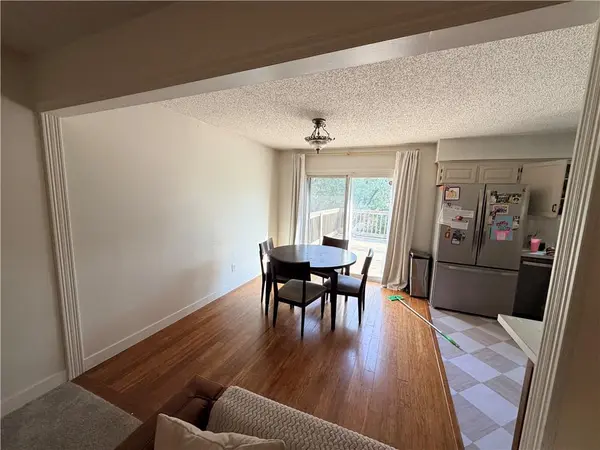 208 SE 2nd ST, Blue Springs, MO 64015