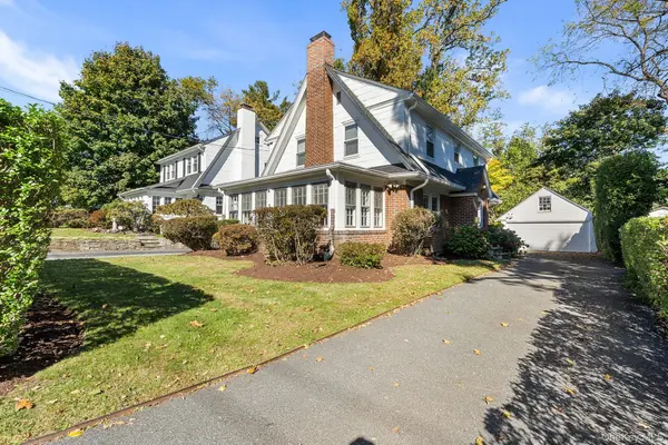 9 Carman RD, Scarsdale, NY 10583