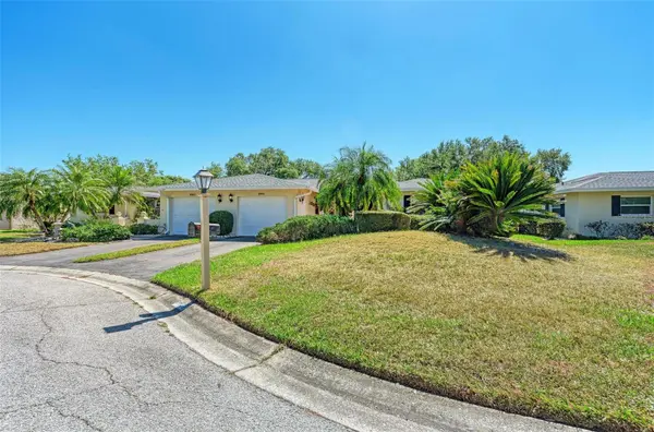 6954 W COUNTRY CLUB DR N, Sarasota, FL 34243