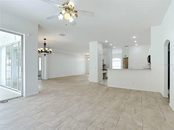 957 VIA BIANCA DR, Davenport, FL 33896
