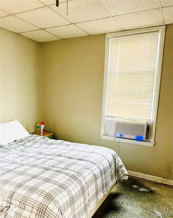 811 Roberts ST, Washington, MO 63090