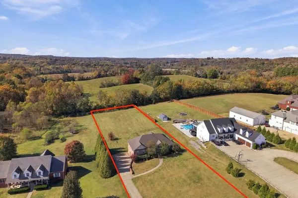 392 Holt Rd, Lebanon, TN 37087