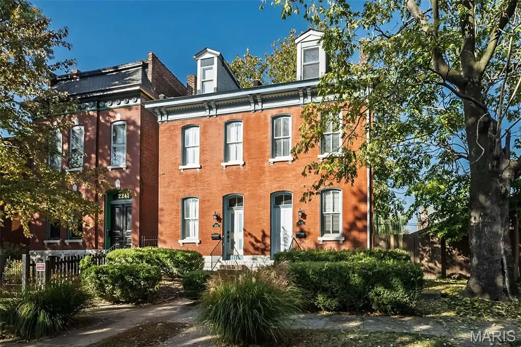 2243 Jules ST, St Louis, MO 63104