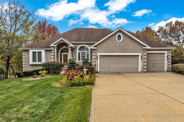 14733 Timber LN, Bonner Springs, KS 66012