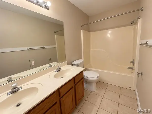 1687 Trinity CIR, Arnold, MO 63010