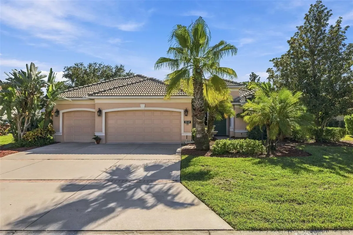 6643 COOPERS HAWK CT, Lakewood Ranch, FL 34202