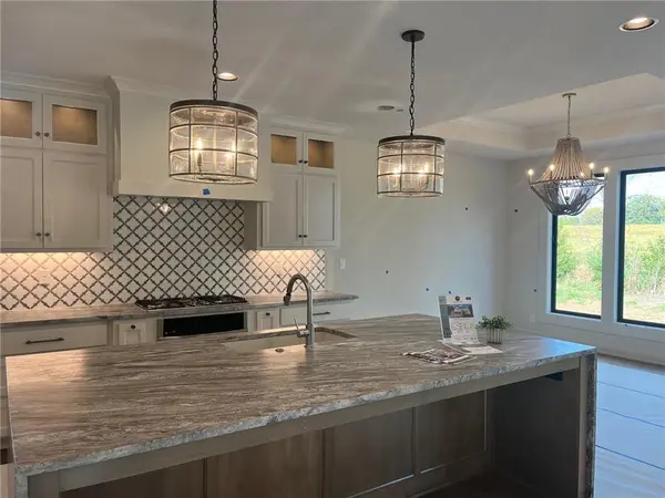 11712 W 181st ST, Overland Park, KS 66013