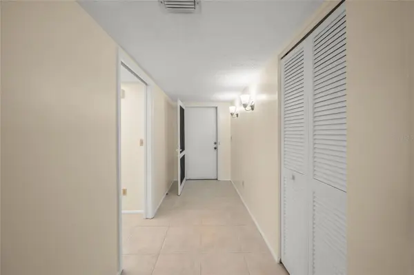 7860 PALM AIRE LN #105, Sarasota, FL 34243