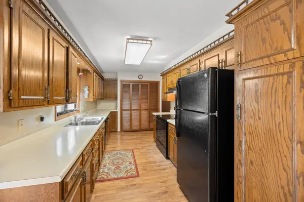 665 Lakewood DR SW, Hutchinson, MN 55350