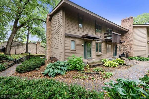 116 Birnamwood DR, Burnsville, MN 55337