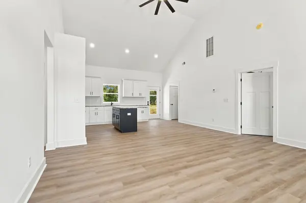 396 Shaw St, Smithville, TN 37166