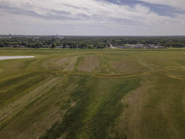 Lot 8 Block C E Amber Ridge, Valley Center, KS 67147