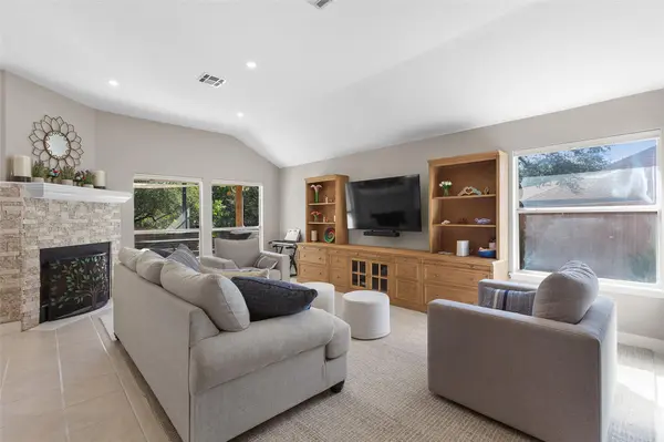 907 Kemp Hills DR, Austin, TX 78737