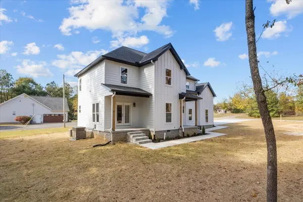 105 Contrary Rd, Burns, TN 37029