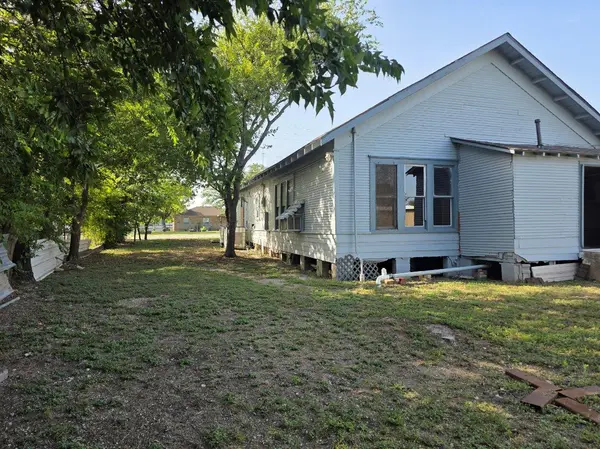 311 W Main ST, Lometa, TX 76853