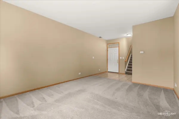375 Chesapeake LN #375, Oswego, IL 60543