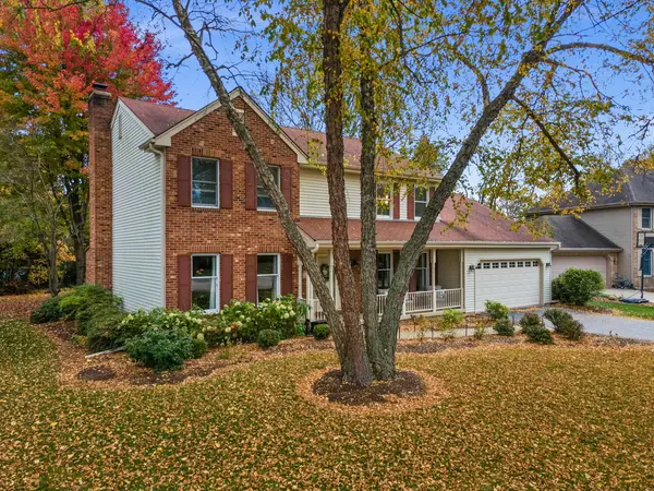 2120 Forest Ridge RD, St. Charles, IL 60174