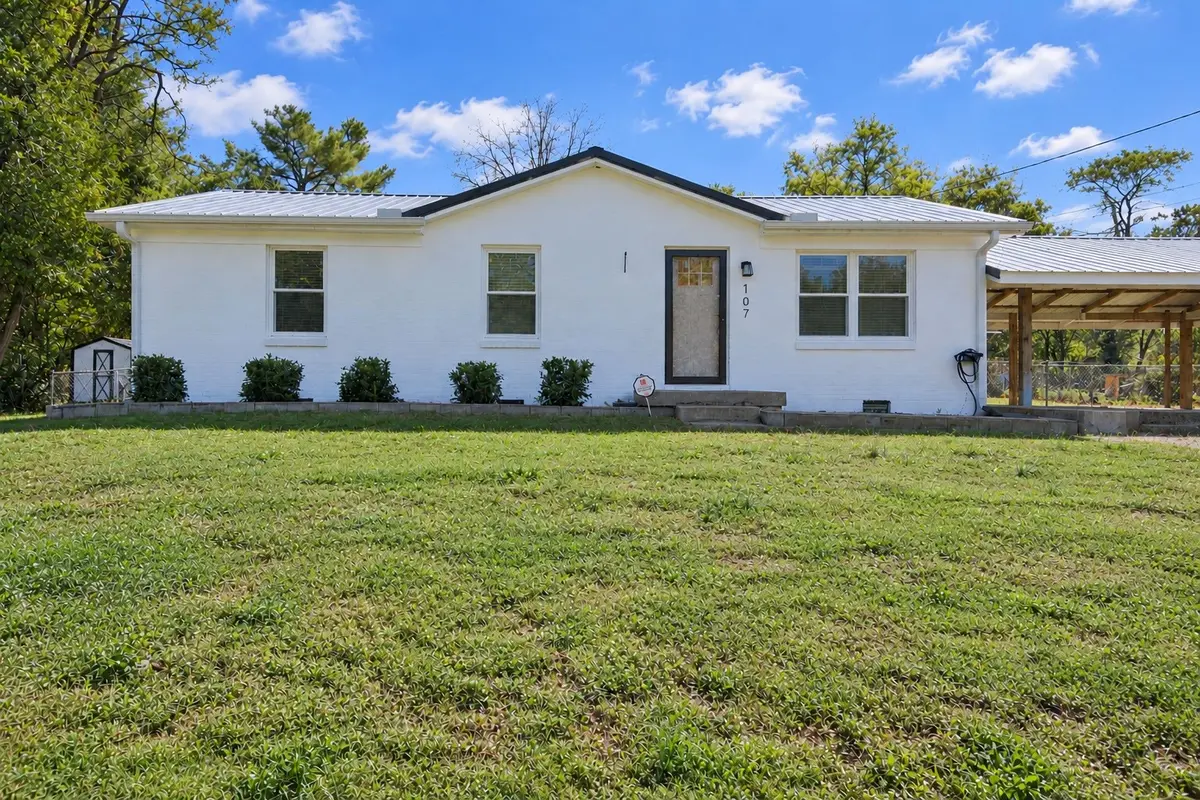 107 Mae Circle, Dickson, TN 37055