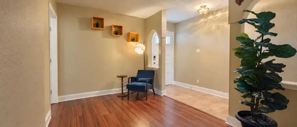 8900 Pointer LN, Austin, TX 78758