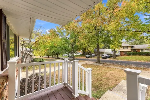 10501 E 82ND ST, Raytown, MO 64138