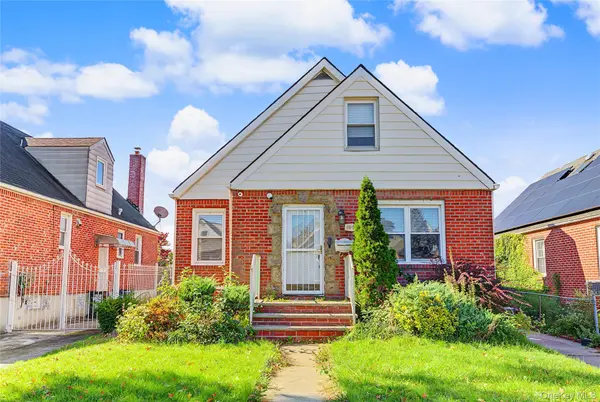 69-34 184th ST, Fresh Meadows, NY 11365